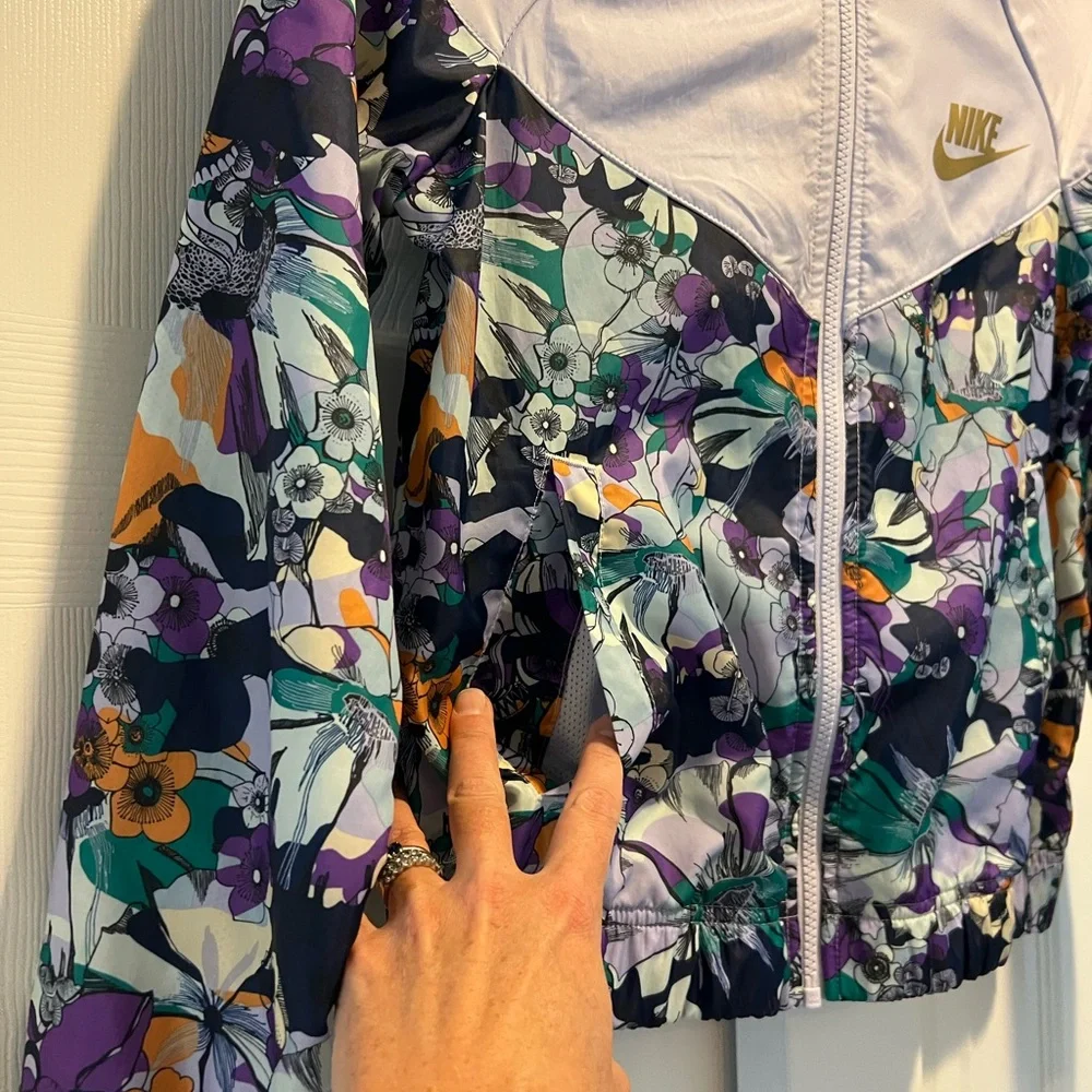 Nike, Kids Dri-fit Jacket, Windbreaker, Water Resistant, Size L - Picture 3 of 7